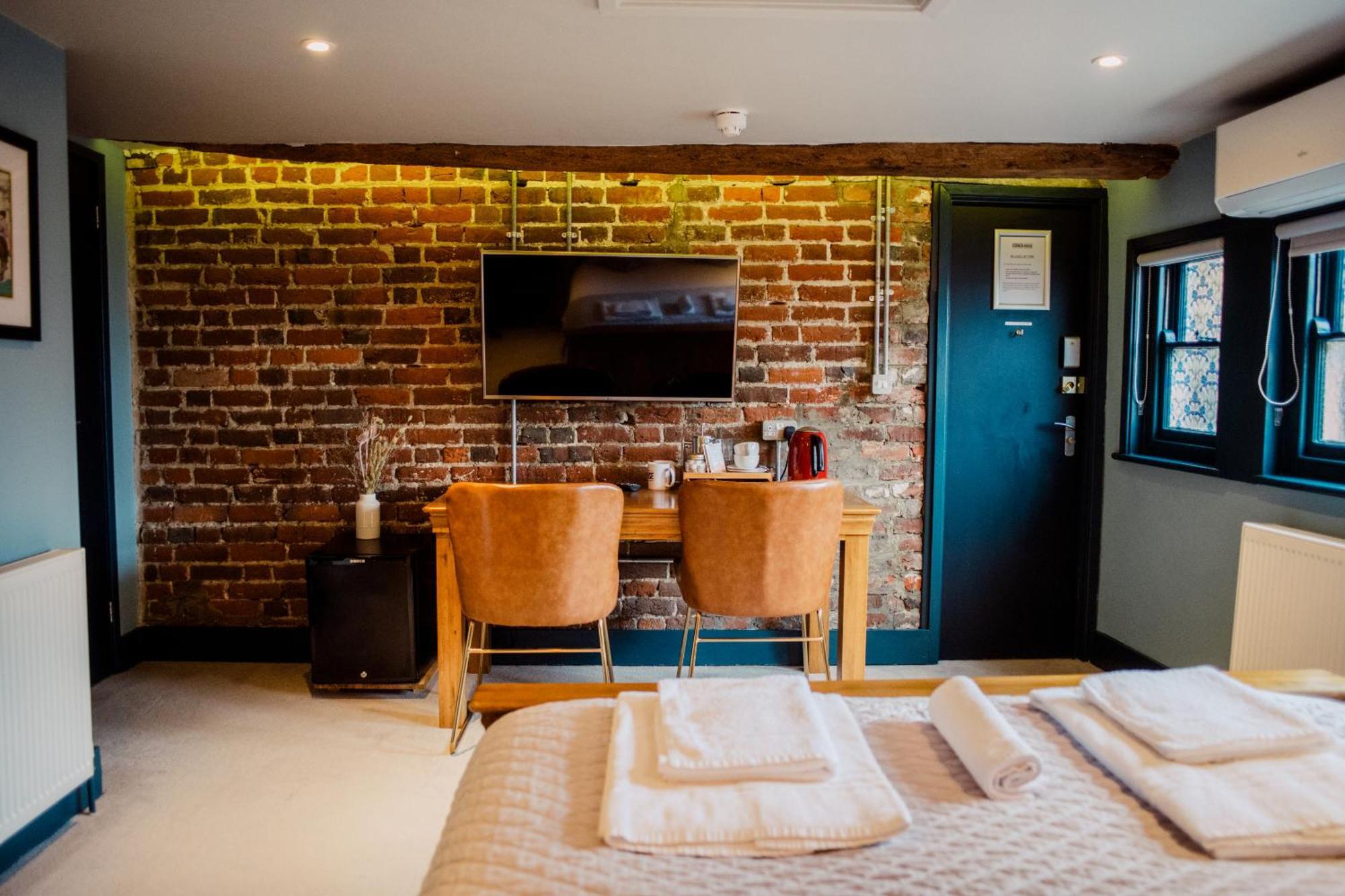 ザ コーナー ハウス カンタベリー Bed & Breakfast エクステリア 写真